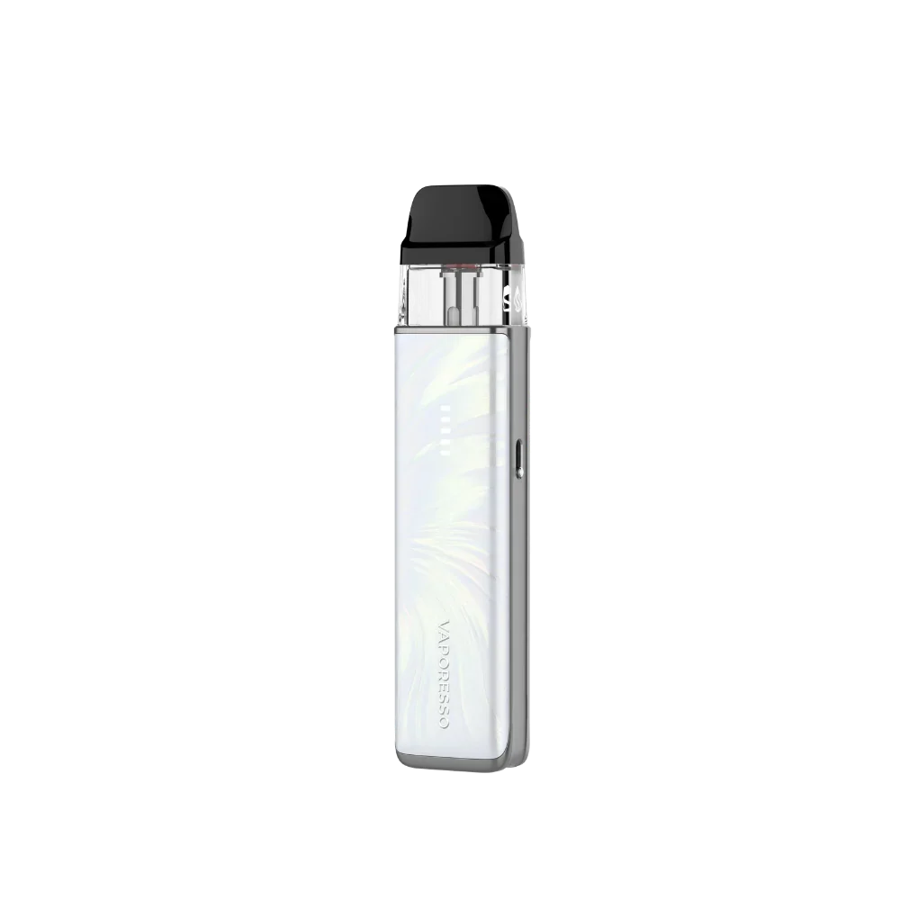 Vaporesso XROS 6 Mini 1600mAh pod kit in Plume White